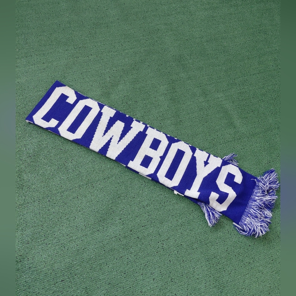 Forever Collectibles Dallas Cowboys NFL Football Logo Blue & White Scarf